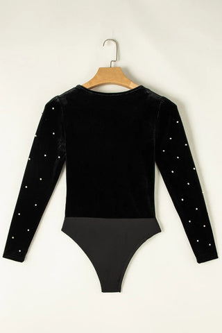 Pearl Detail V-Neck Long Sleeve Bodysuit Trendsi Pearl Detail V-Neck Long Sleeve Bodysuit Trendsi