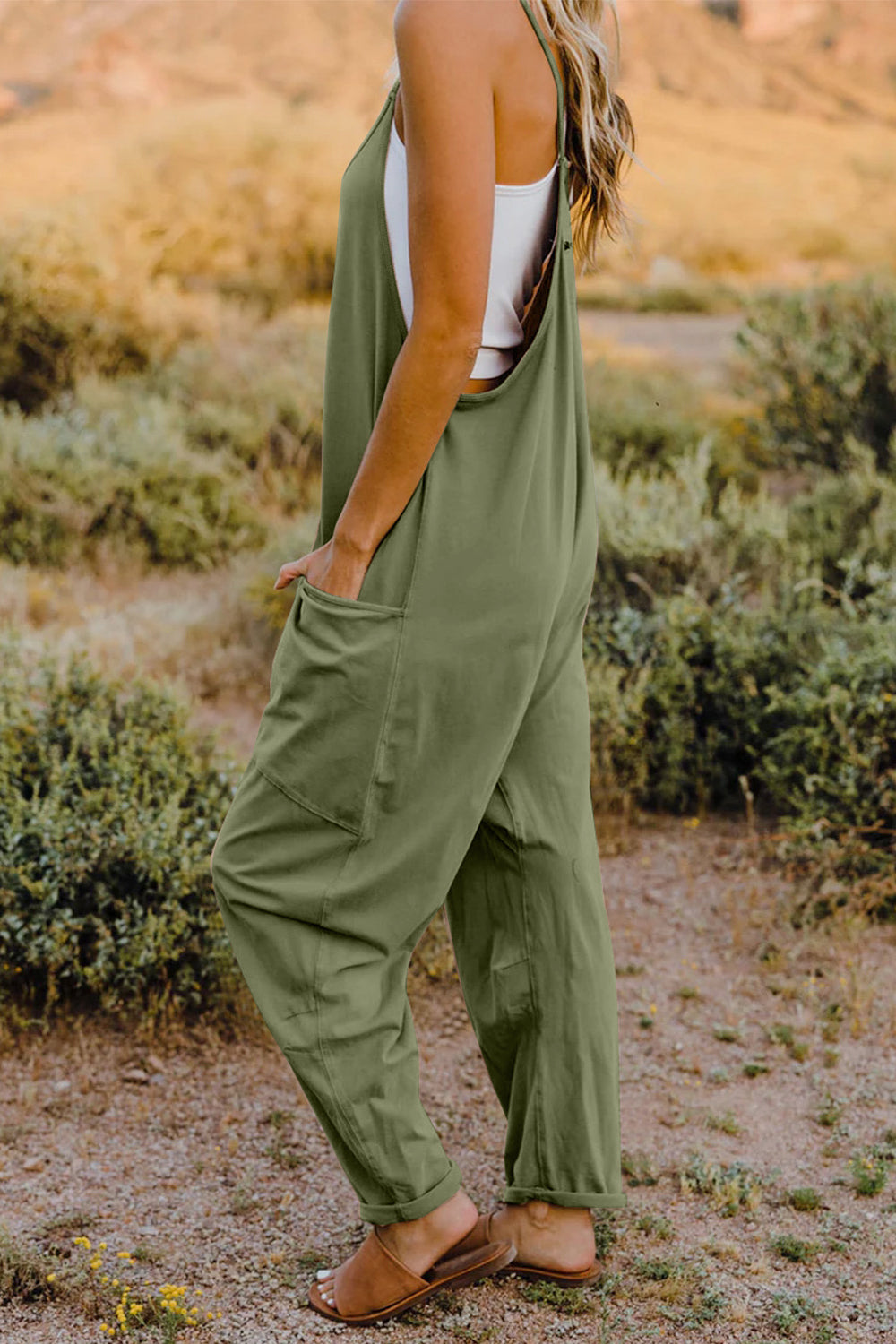 Double Take Full Size V-Neck Sleeveless Jumpsuit with Pockets Trendsi Double Take Full Size V-Neck Sleeveless Jumpsuit with Pockets Trendsi