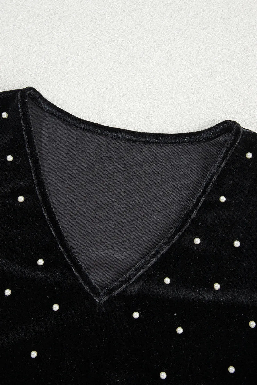 Pearl Detail V-Neck Long Sleeve Bodysuit Trendsi Pearl Detail V-Neck Long Sleeve Bodysuit Trendsi