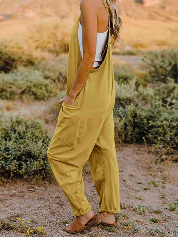 Sleeveless V-Neck Pocketed Jumpsuit Trendsi Sleeveless V-Neck Pocketed Jumpsuit Trendsi